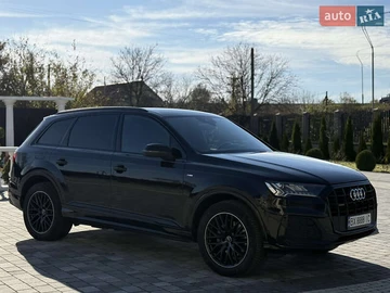 Авто Audi Q7 2021 № 8167594