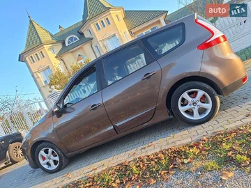Авто Renault Scenic 2011 № 8167891