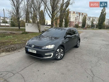 Авто Volkswagen E-Golf 2017 № 8168197
