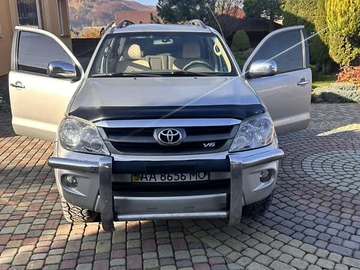Авто Toyota Fortuner 2007 № 8168239