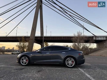 Авто Tesla Model S 2015 № 8168245