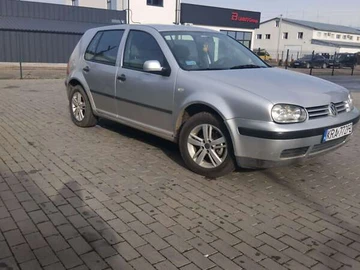 Авто Volkswagen Golf 2000 № 8168631
