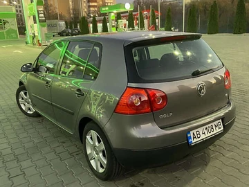Авто Volkswagen Golf 2004 № 8168863