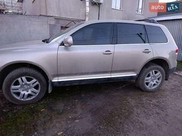 Авто Volkswagen Touareg 2006 № 8169090