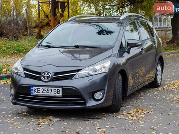 Авто Toyota Verso 2015 № 8169131