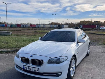 Авто BMW 5 Series 2013 № 8169232