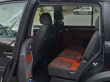 Авто Volkswagen Touran 2010 № 8170273