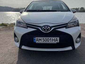 Авто Toyota Yaris 2015 № 8170949