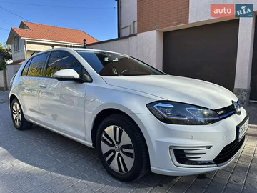 Авто Volkswagen E-Golf 2020 № 8170993