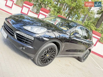 Авто Porsche Cayenne 2012 № 8171015