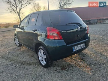 Авто Toyota Yaris 2007 № 8171316