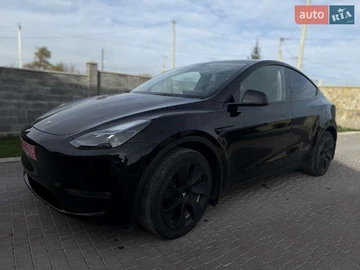 Авто Tesla Model Y 2023 № 8172055