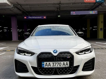 Авто BMW I4 2023 № 8172088
