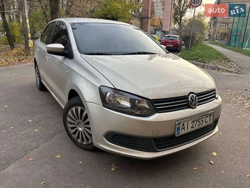 Авто Volkswagen Polo 2011 № 8172385