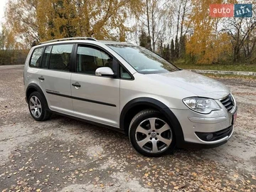 Авто Volkswagen Cross Touran 2009 № 8172629