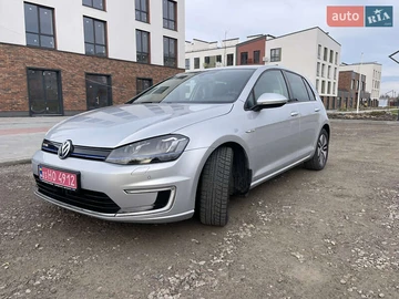 Авто Volkswagen E-Golf 2016 № 8172730