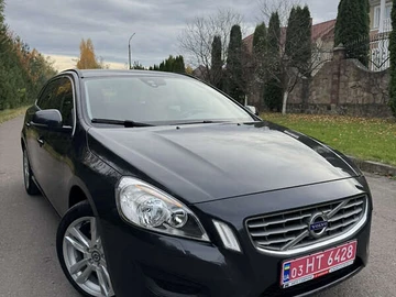 Авто Volvo V60 2013 № 8172790