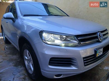 Авто Volkswagen Touareg 2012 № 8173049