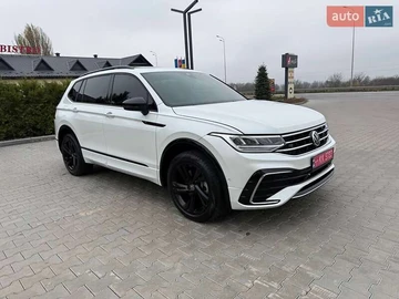 Авто Volkswagen Tiguan 2023 № 8173170