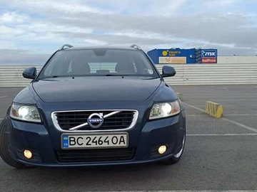 Авто Volvo V50 2010 № 8173666