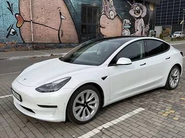 Авто Tesla Model 3 2021 № 8173935