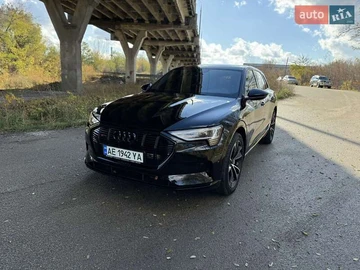 Авто Audi E-Tron 2021 № 8174031