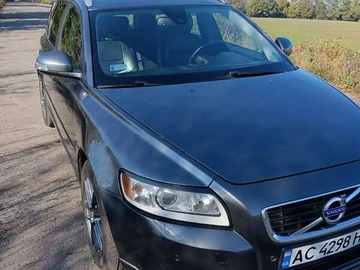 Авто Volvo V50 2012 № 8174183