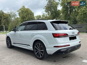 Авто Audi Q7 2020 № 8174444