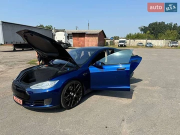Авто Tesla Model S 2015 № 8174536