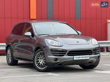 Авто Porsche Cayenne 2012 № 8174764