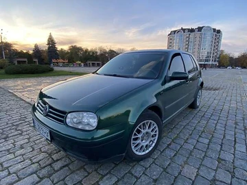 Авто Volkswagen Golf 2000 № 8174821