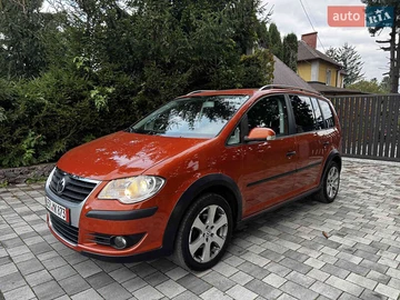 Авто Volkswagen Touran 2010 № 8175004