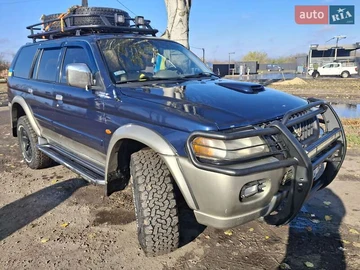 Авто Mitsubishi Pajero 2000 № 8175006