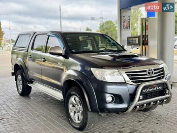 Авто Toyota Hilux 2013 № 8175215