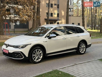 Авто Volkswagen Golf Alltrack 2023 № 8175316