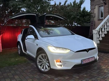 Авто Tesla Model X 2020 № 8175337