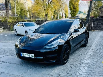 Авто Tesla Model 3 2019 № 8175775