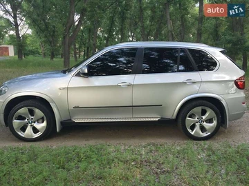Авто BMW X5 2010 № 8175874