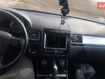 Авто Volkswagen Touareg 2011 № 8175876