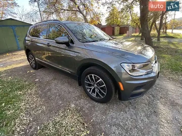 Авто Volkswagen Tiguan 2018 № 8175893