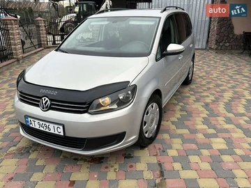 Авто Volkswagen Touran 2011 № 8176413