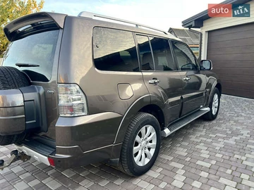 Авто Mitsubishi Pajero Wagon 2011 № 8176677