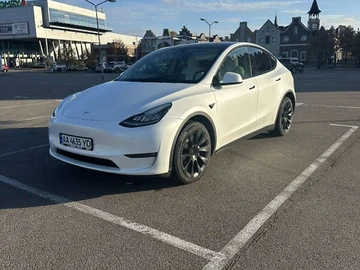 Авто Tesla Model Y 2022 № 8176749