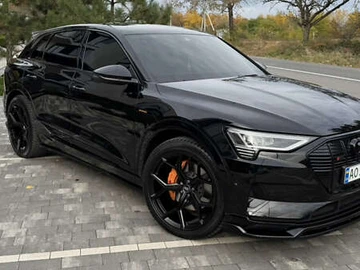 Авто Audi E-Tron 2022 № 8176868
