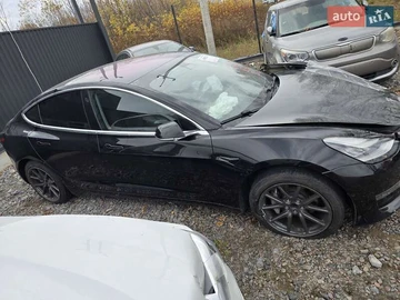 Авто Tesla Model 3 2018 № 8177541