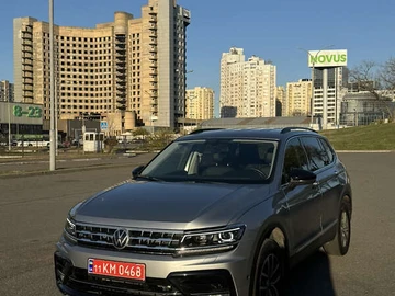 Авто Volkswagen Tiguan 2020 № 8177635
