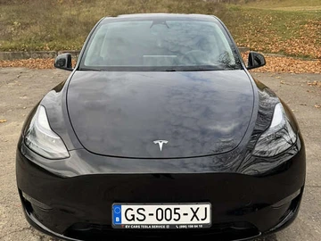 Авто Tesla Model Y 2023 № 8177784