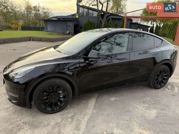 Авто Tesla Model Y 2023 № 8177801