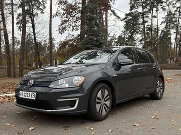 Авто Volkswagen E-Golf 2016 № 8179153