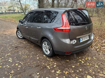 Авто Renault Scenic 2012 № 8179384